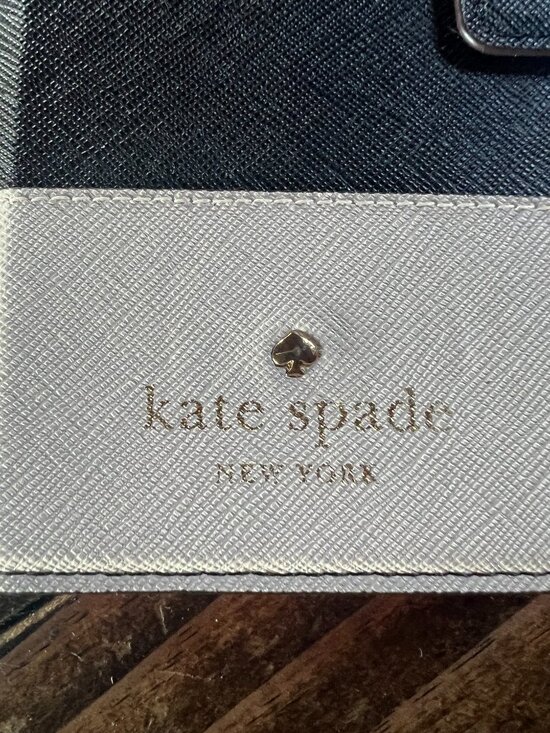 Kate Spade phone case - Picture 5 of 5